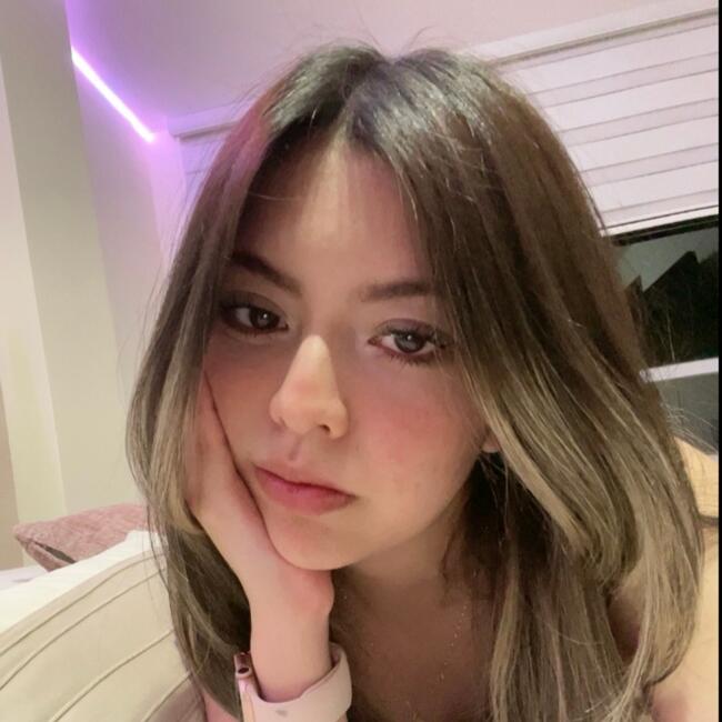 Babysitter in Brisbane: Emilia
