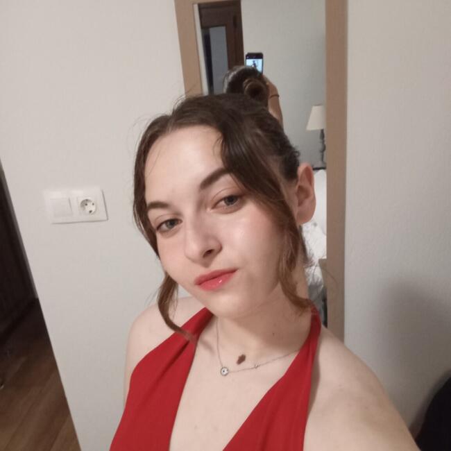 Babysitter in Chalástra: Κατερίνα