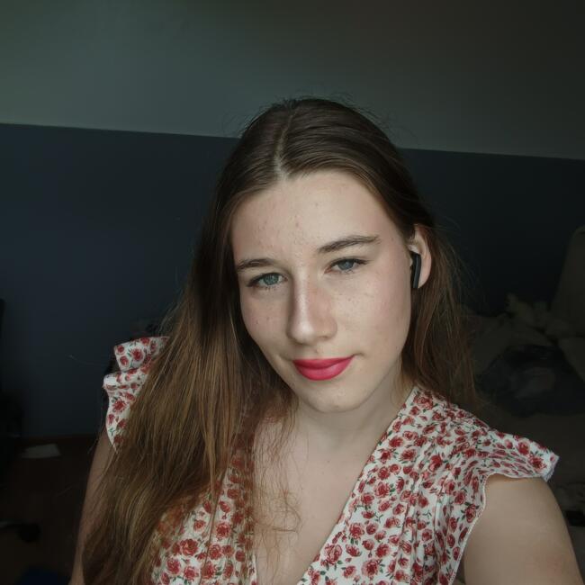 Babysitter in Caumont: Katlyn