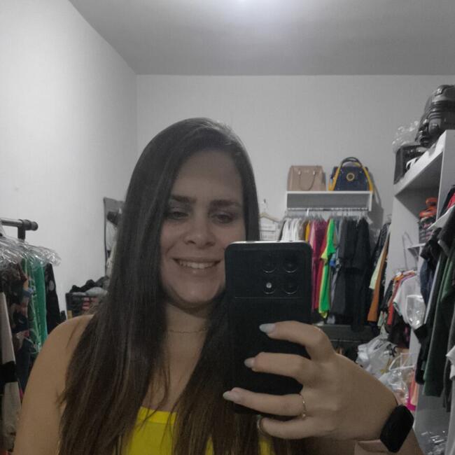 Emprego de babá em Belford Roxo: Jamile Caroline
