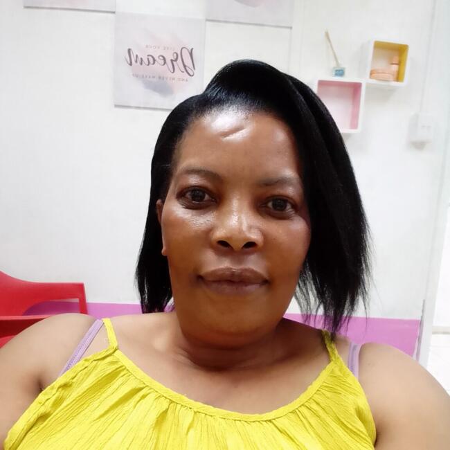 Babysitter in Johannesburg: Thobile