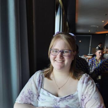 Babysitter in Sunshine Coast: Kayla