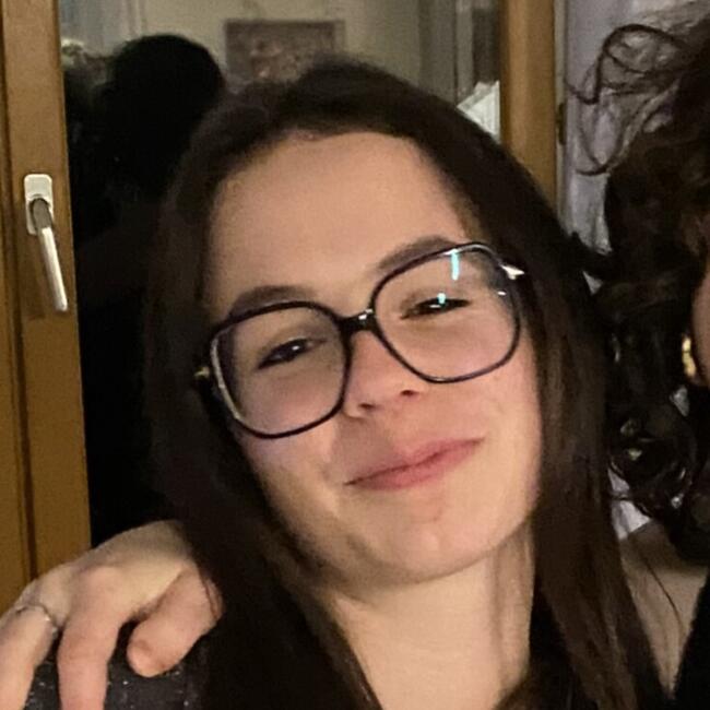 Babysitter in Reims: Elodie