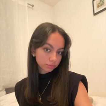 Babysitter Neuilly-sur-Marne: Emilie 