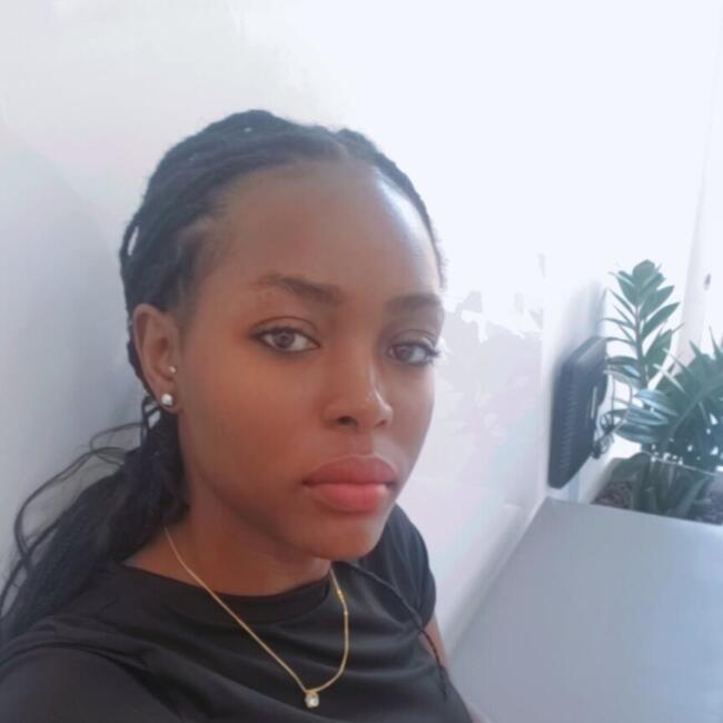 Babysitter in Dubai: Karungi