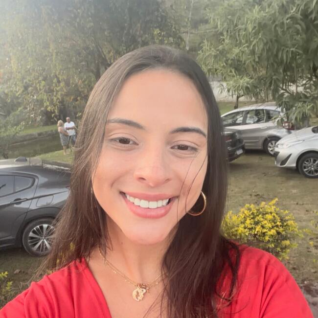 Babysitter in Juiz de Fora: Letícia