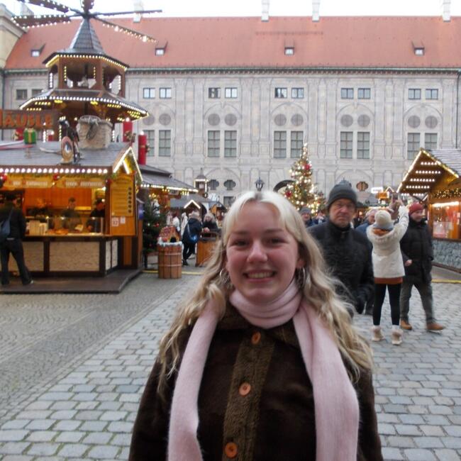 Babysitter in Perth: Clare