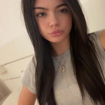 Nanny in Semussac: Leelou