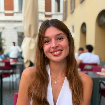 Babysitter a Nuvolera: Nicole