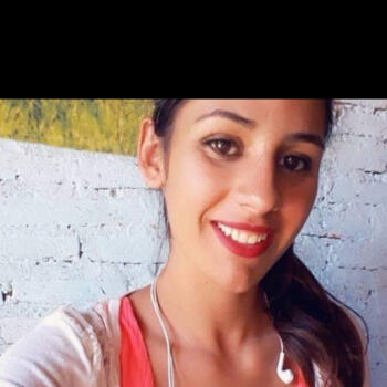 Niñera en Young: Lucia