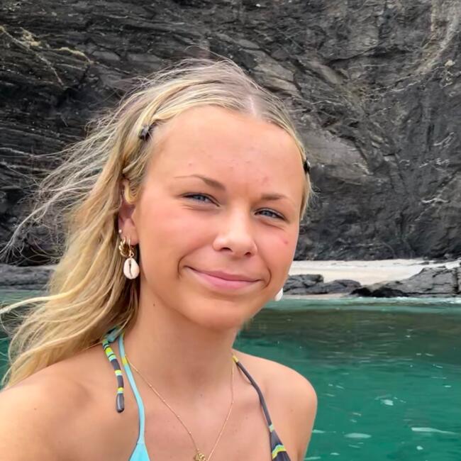 Babysitter in Adelaide: Ella