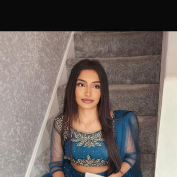 Babysitter Birmingham: Athena