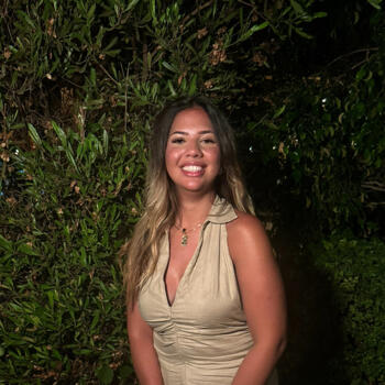 Babysitter Harrow: Amira