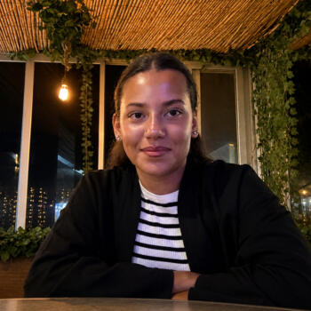 Babysitter in Crosne: Nisha