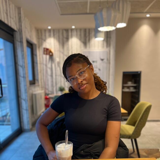 Barnvakt i Esch-sur-Alzette: Edelqueen