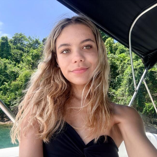 Babá em Suzano: Isabella