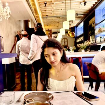 Babysitter in Carteret: Esha