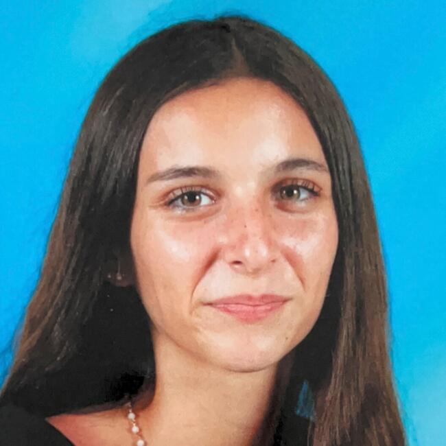 Babysitter in Les Mages: Jade