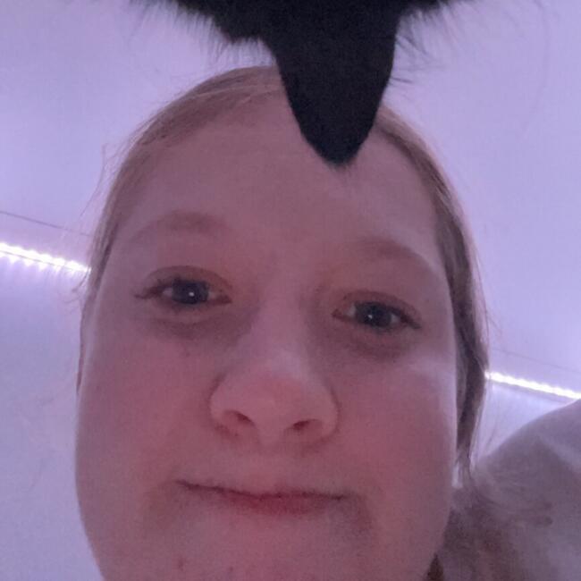 Babysitter in Hamilton: Bella