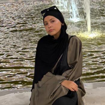 Babysitter in Paris: MAYYADA