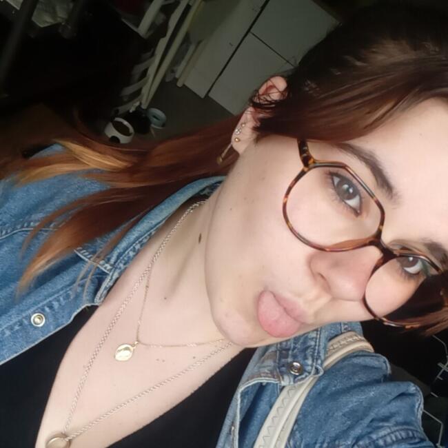 Babysitter in Besançon: Andrea