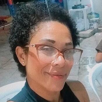 Babysitter in Niterói: Alexandra