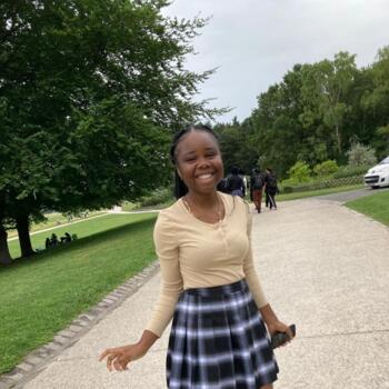 Babysitter in Vitry-sur-Seine: Marie