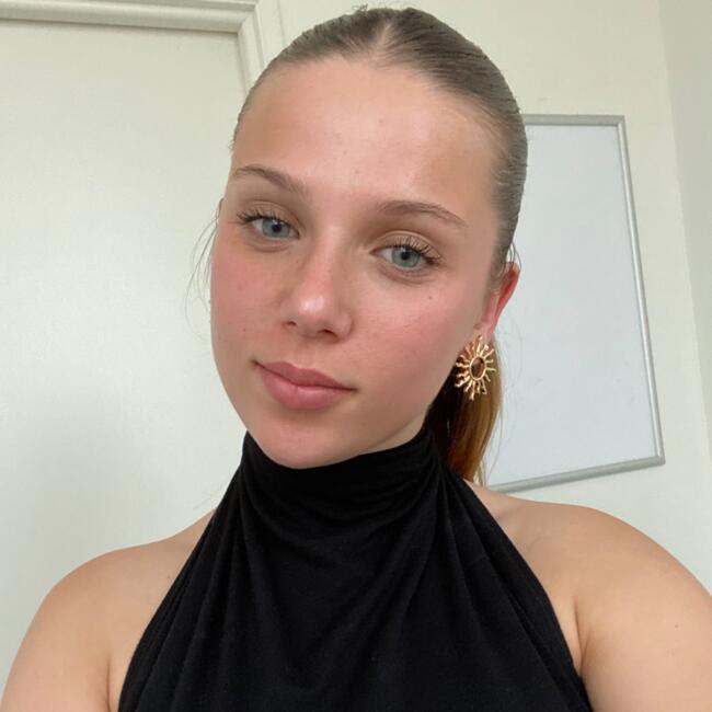 Babysitter in Poitiers: Yanoua