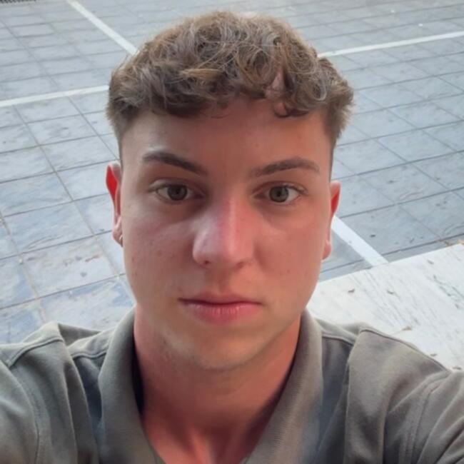 Babysitter in Rome: Miguel torres