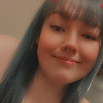 Baby-sitter in Calgary: Kendall