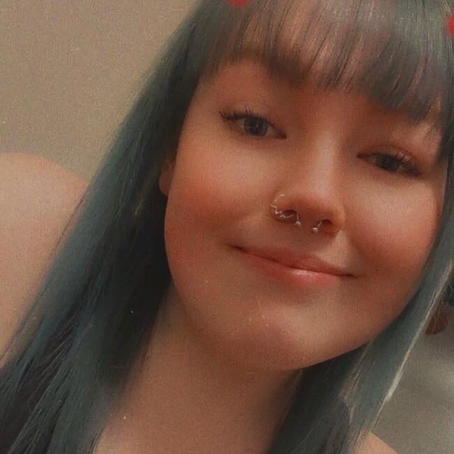 Babysitter in Calgary: Kendall