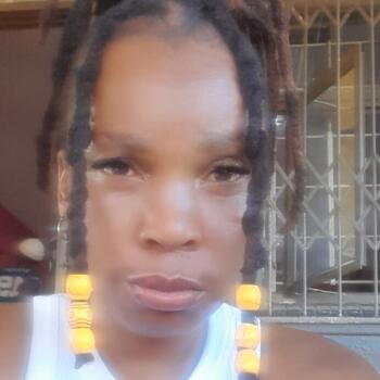 Babysitter in Bizana: Nolitha