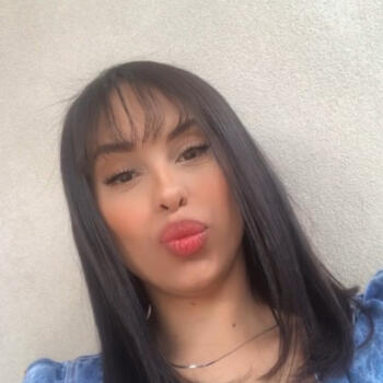 Babysitter Brasília: Stefany