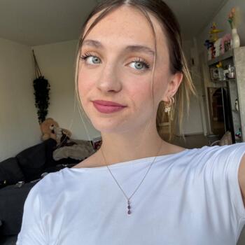 Babysitter Lure: Ludivine