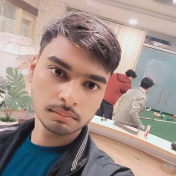 नई दिल्ली में बेबीसिटर: Deepak