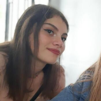 Babysitter in Boulogne-Billancourt: Lina