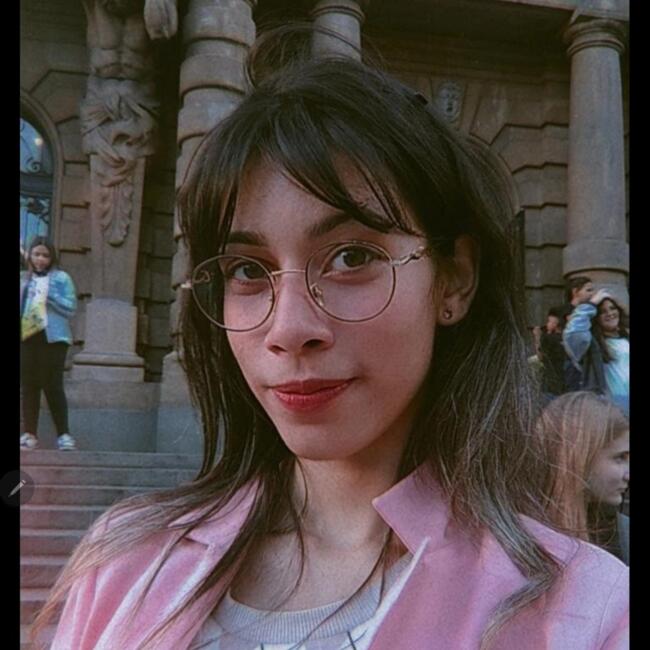 Babysitter in Ferraz de Vasconcelos: Laura