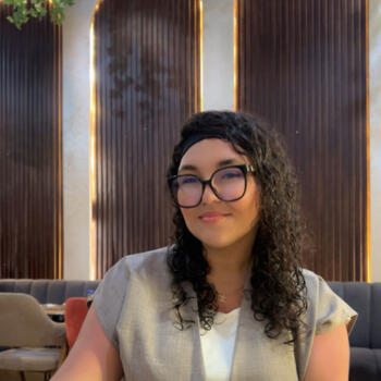 Babysitter in Saint-Ouen: Yasmine