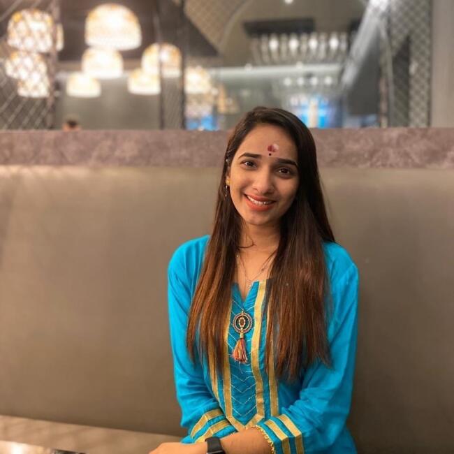 Babysitter in Teluk Panglima Garang: Esha