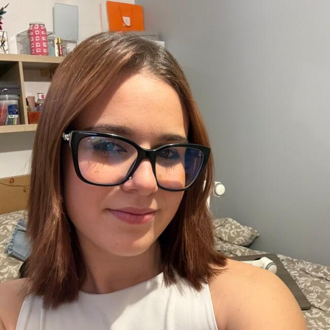 Babysitter in Quincy-sous-Sénart: Bruna