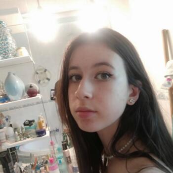 Babysitter in Lantriac: Julianna
