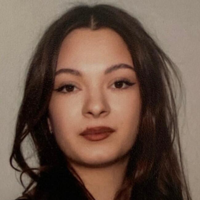 Babysitter in Bucharest: Morariu Ana-Nicol