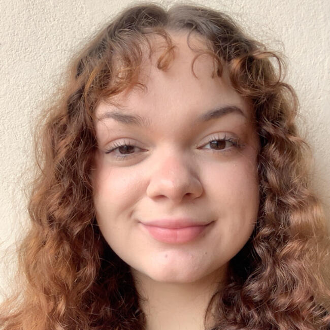 Babysitter in Gravataí: Lorrane