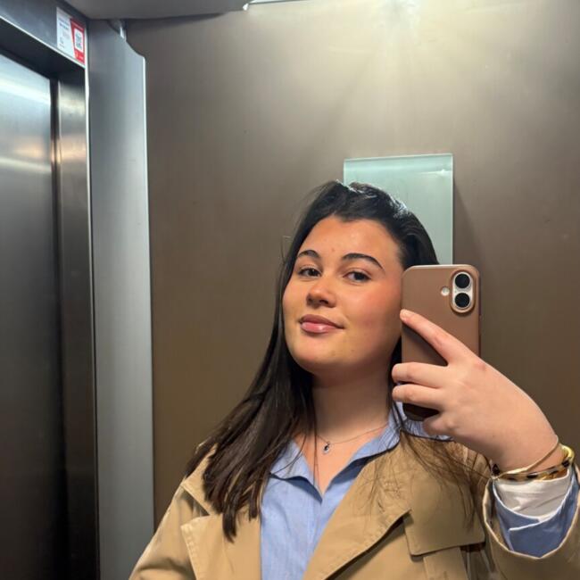 Babysitter in Nantes: Kenza