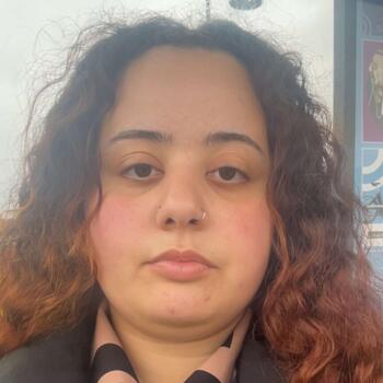 Babysitter in Joigny: Maeva