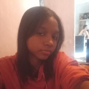 Babysitter in Petrolina: Taynara