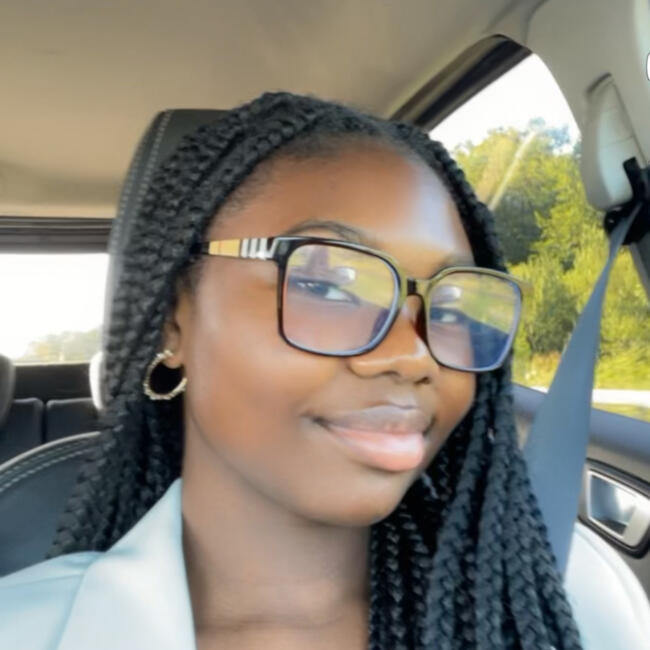 Babysitter in Chaumes-en-Brie: Yvana