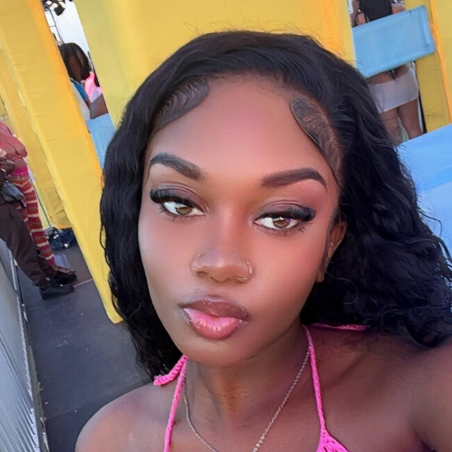 Babysitter in Kingston: Kiara