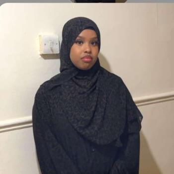 Babysitter London: Halima