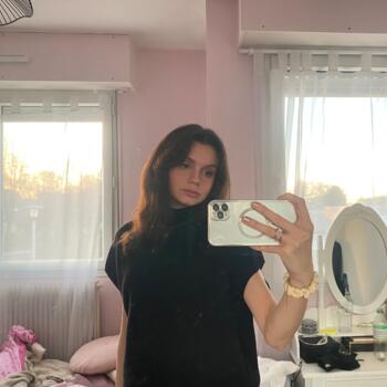 Babysitter Rouen: Alana
